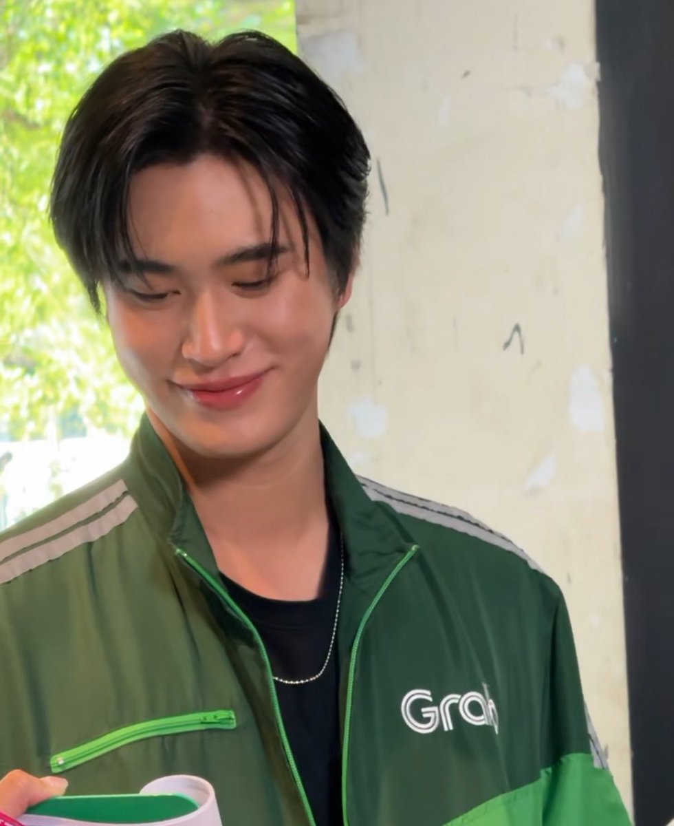 GrabTH's tweet photo. แจ้มกลมๆเหมือนกันเลยมั้ยฮะพี่ๆ

#แกร็บซีรีส์สนามนี้ไม่มีแพ้EP1 https://t.co/MAQ39B1Ej6