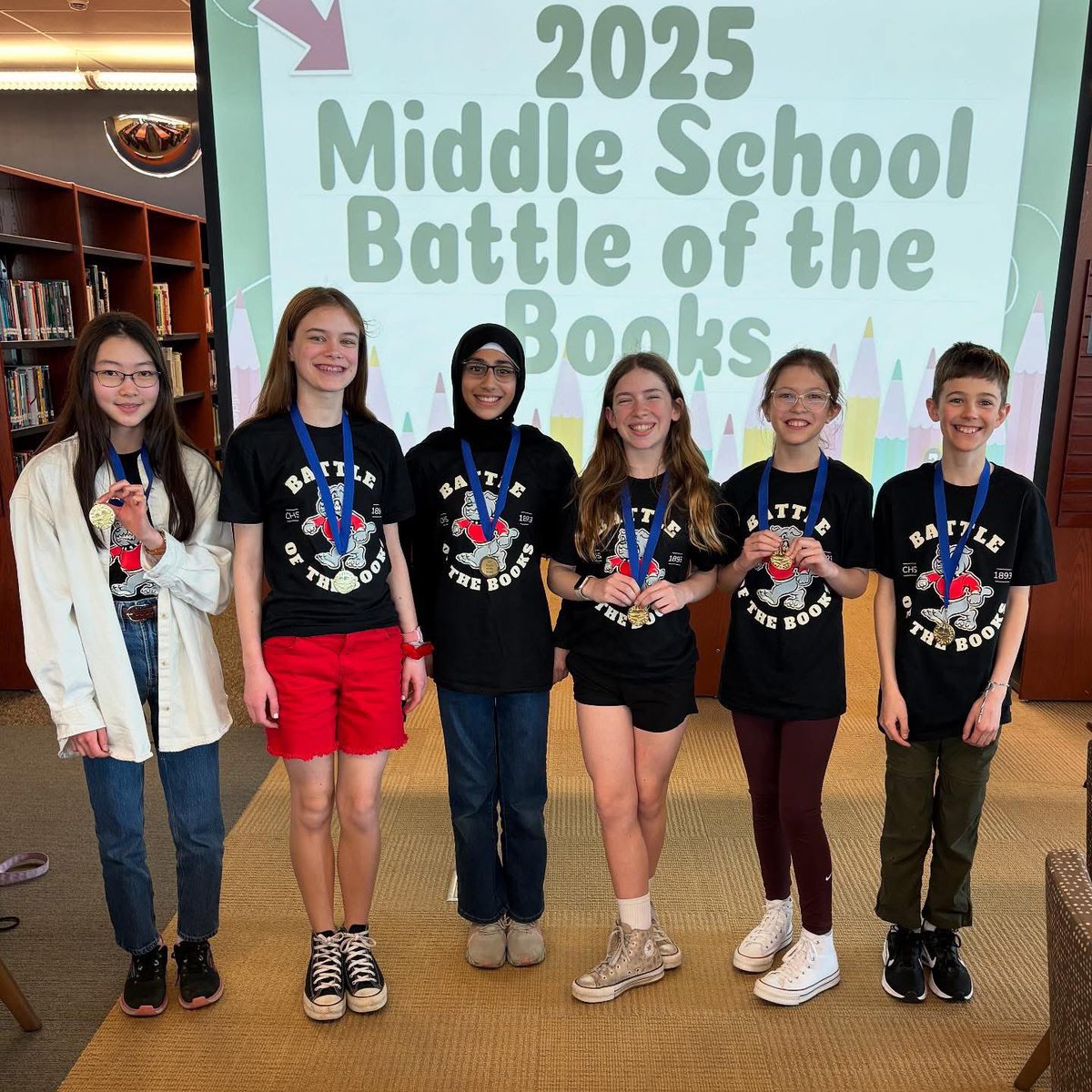 wpburns417's tweet image. Middle School Battle of the Books was a huge success! @officialSPS has the best librarians! special recognition and sincere thanks to Mrs Wilkins at PV for organizing the event and to KHS for hosting! Congratulations to the Central Scholars 1st place! #SPSlib #SPSBOB