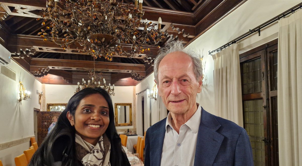 Brilliant key note address at #IWHOD2025 by Sir Michael Marmot on inequities in health. Starstruck after meeting this giant in public health 🤩