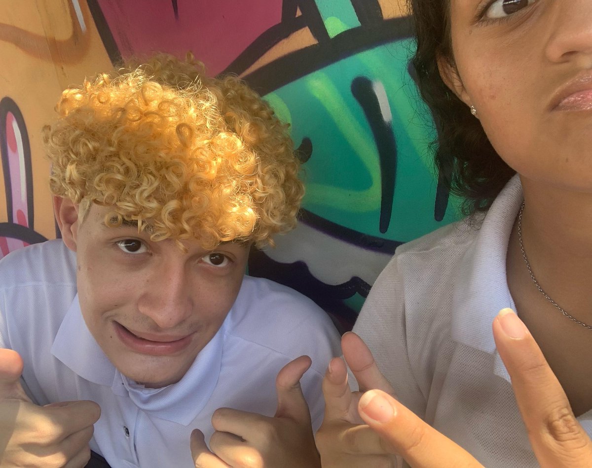 não consigo tirar foto sério 🤟