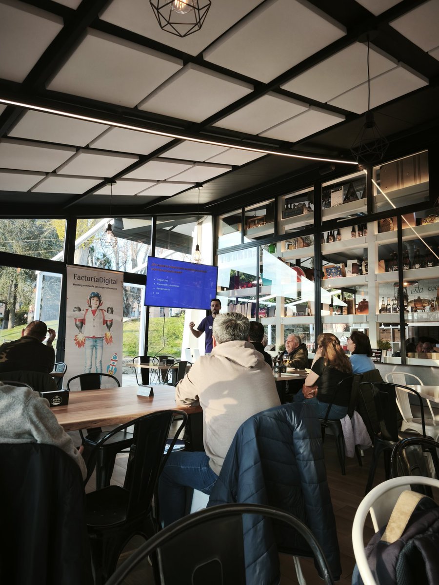 Hoy la meetup de #WordPress de <a href="/WPVillalba/">WordPress Villalba</a> es sobre mantenimiento web con un gran referente de este tema indispensable para webs seguras, <a href="/hdeprada/">Héctor de Prada</a> de <a href="/ModularDS/">Modular DS</a>