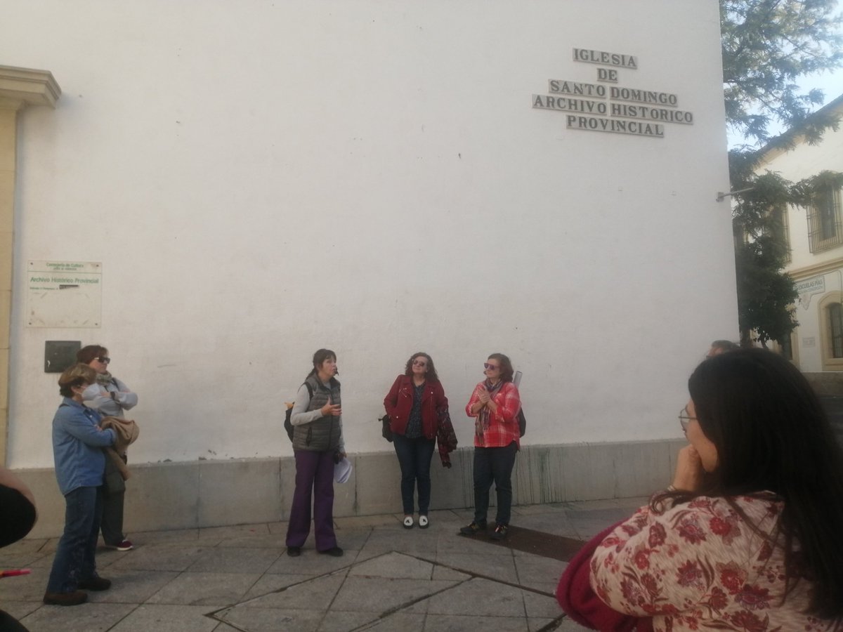 Finalizamos el curso sobre Manuel Álvarez Ortega con una ruta literaria centrada en la figura y en la obra del poeta cordobés. ¡Muchísimas gracias a Inmaculada Serrano por hacernos disfrutar de una tarde memorable! <a href="/cepcordoba/">CEP Córdoba</a> <a href="/BECREA_CORDOBA/">Red BECREA_CÓRDOBA</a> <a href="/Inmacul28673642/">Inmaculada Serrano</a> <a href="/fundacion_mao/">FundacionMAO</a>