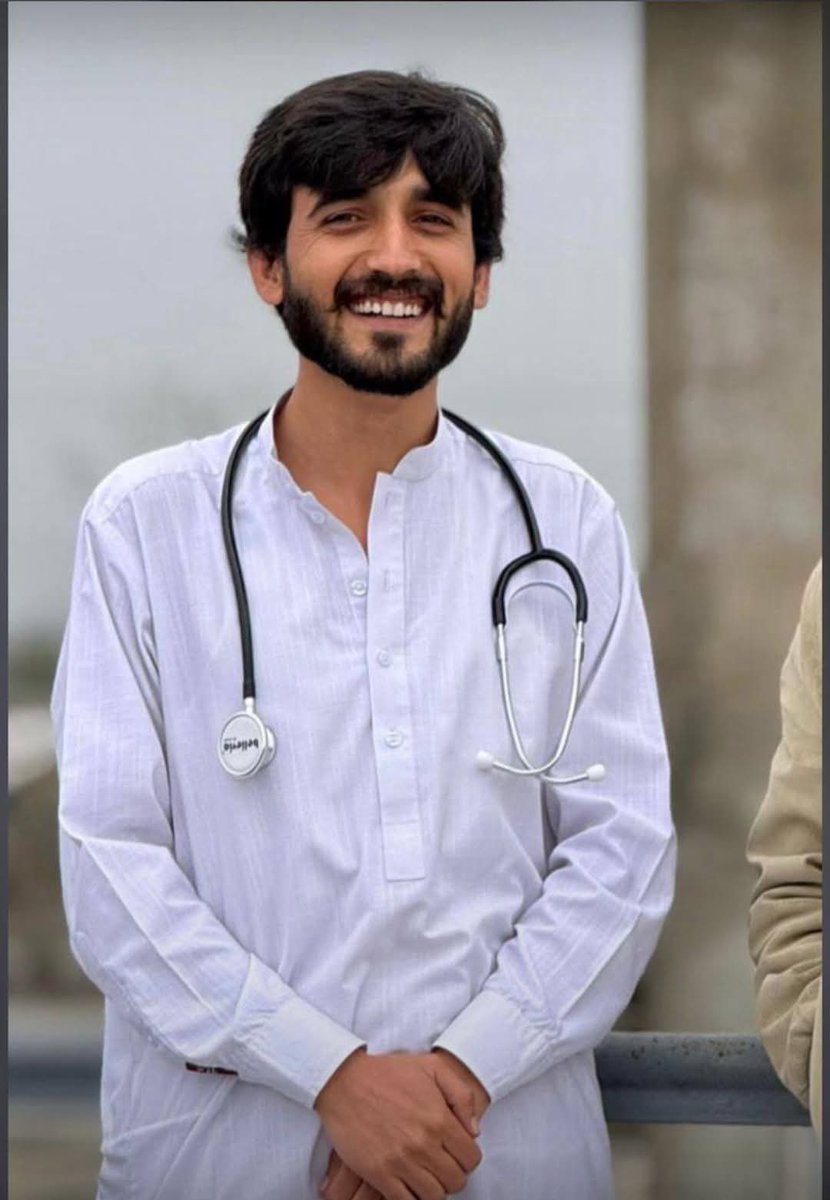 RahimUl96005471's tweet photo. A face that shines with joy deserves to be surrounded by love ,not captivity 

#StopBalochGenocide
#EndEnforcedDisappearnces
#ReleaseNaveedBaloch https://t.co/Lu1kZKvvOf