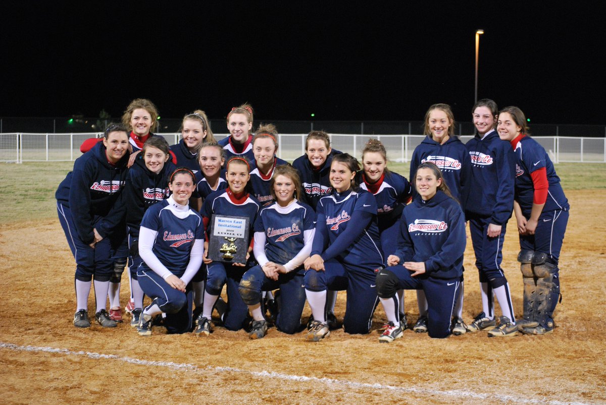 ECHSLadyCatSB's tweet photo. The Lady Cats played in the Warren East Invitational on this day in 2010.  They went 4-1 in the tournament, losing only to a great Green County team in the Championship game.  Green went on the win the Region 5 Championship and finish their season 37-6. https://t.co/E39Qc6RRIs