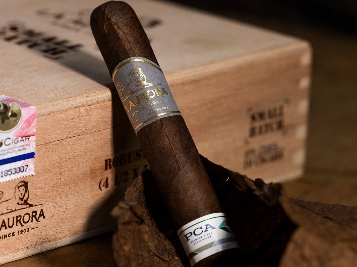 bsloungecigars's tweet photo. La Aurora and the PCA Alliance team up to debut Small Batch Lot No. 7 which has an incredible blend of tobaccos.

https://t.co/obJC2C9Ixr

#laaurora #manuelinoa #pca2025 #pcaalliance #thebslounge #cigarnews #cigarupdates #cigarrelease #smallbatchcigars https://t.co/y18FTfQAhn