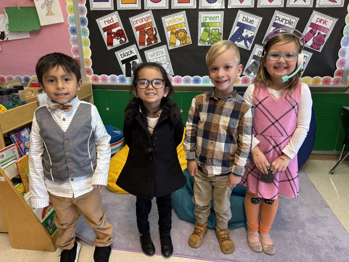 Miss Elia (@missalyssaelia) on Twitter photo Office Worker Day! ๐
#CommunityHelperWeek
<a href="/Director_Oxy/">William Wilkinson</a>
<a href="/pedalpowerrich/">Rich Meyer</a>
<a href="/StaffordTwpEd/">Stafford Schools</a> Office Worker Day! ๐
#CommunityHelperWeek
<a href="/Director_Oxy/">William Wilkinson</a>
<a href="/pedalpowerrich/">Rich Meyer</a>
<a href="/StaffordTwpEd/">Stafford Schools</a>