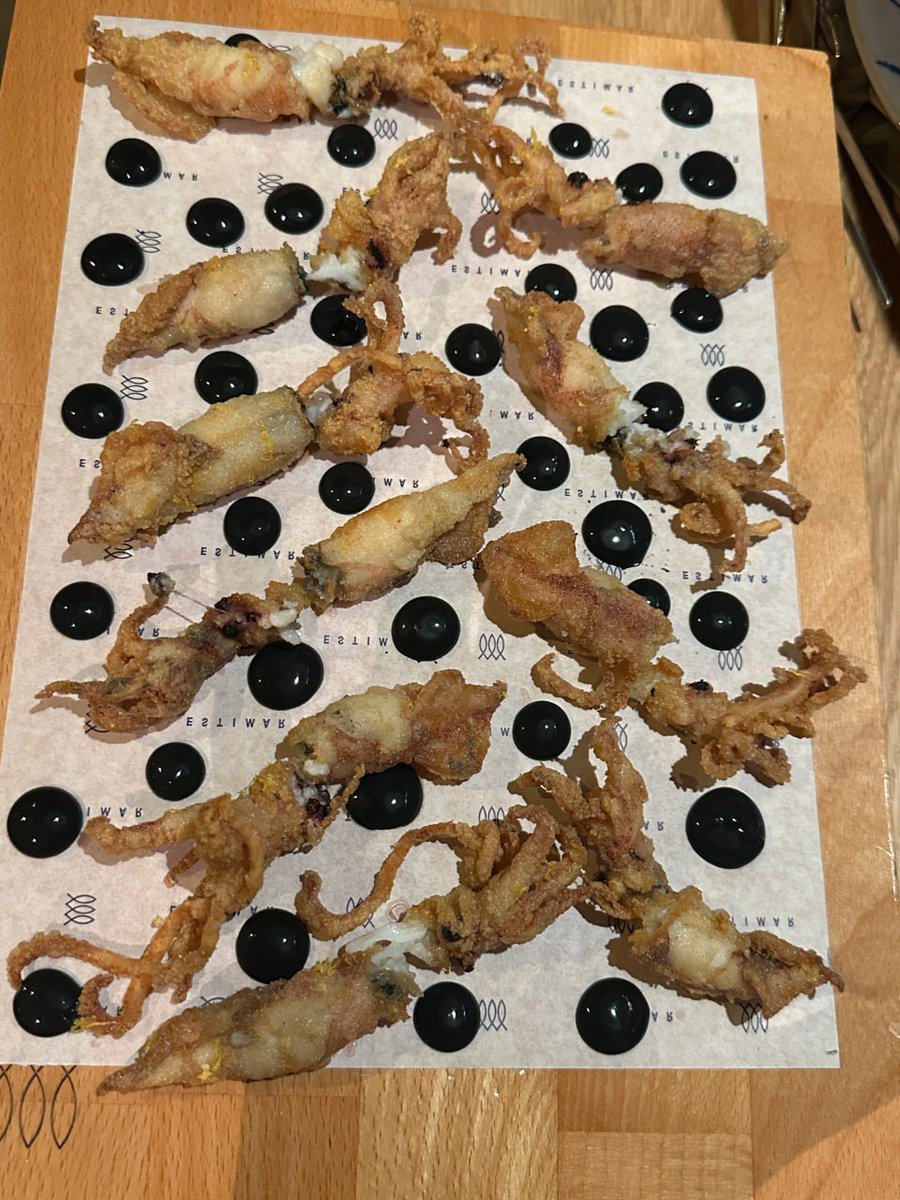 SoftwareHotlib's tweet image. Let dinner light up the warm time of the night.🥰🥰🥰🥰