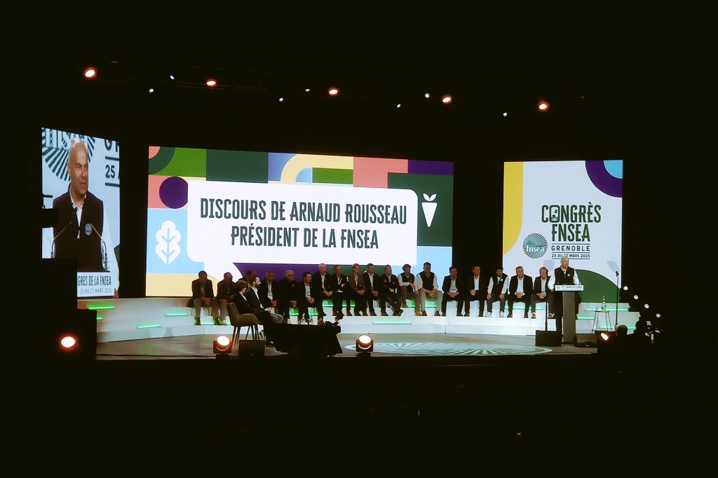 Delphine Guey (@delphineguey) on Twitter photo A Grenoble, il y avait le #CongrèsFnsea côté "in" sur la scène et aussi le "off" très riche d'échanges. Pour ma part, j'ai eu de nombreuses questions de producteurs à la recherche de nouvelles pistes pour accroître la performance de notre agriculture.
<a href="/rousseautrocy/">Arnaud Rousseau</a> A Grenoble, il y avait le #CongrèsFnsea côté "in" sur la scène et aussi le "off" très riche d'échanges. Pour ma part, j'ai eu de nombreuses questions de producteurs à la recherche de nouvelles pistes pour accroître la performance de notre agriculture.
<a href="/rousseautrocy/">Arnaud Rousseau</a>