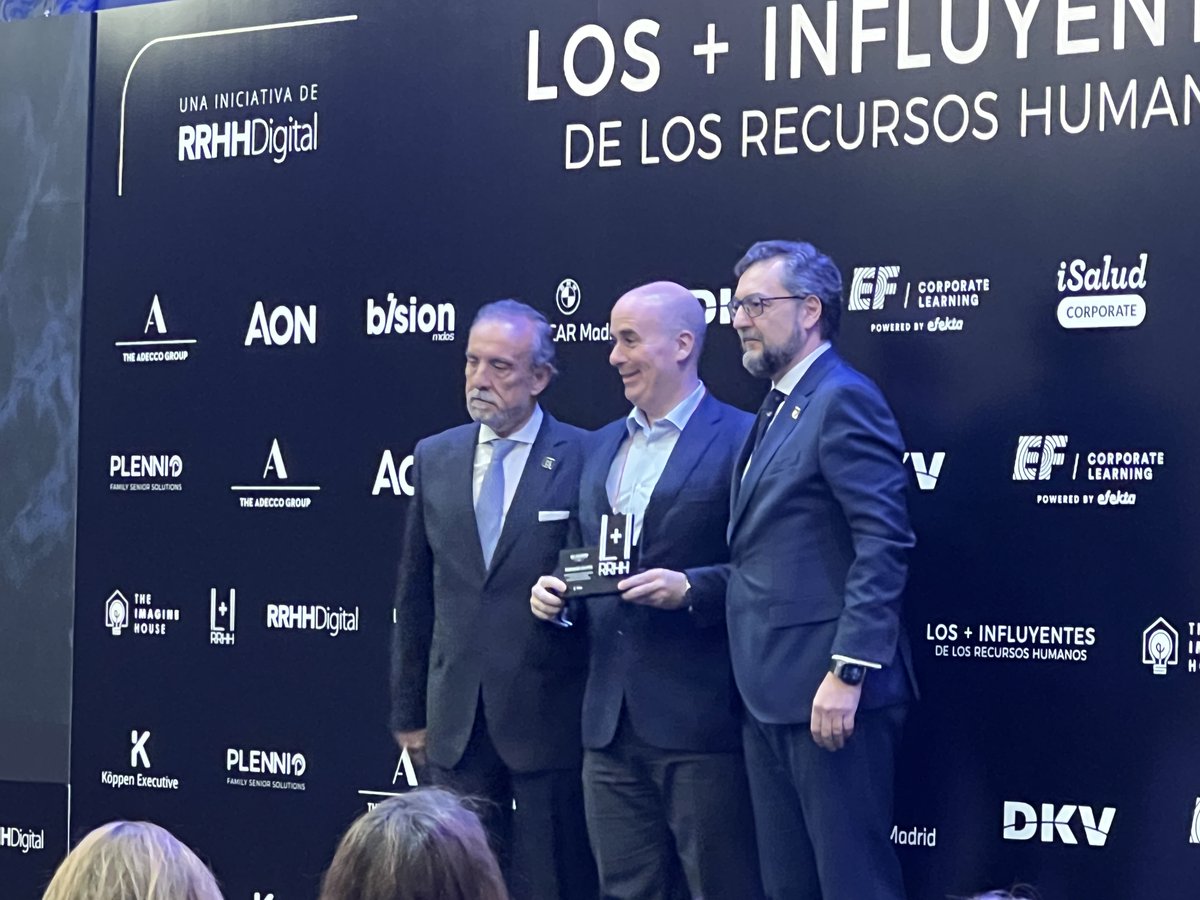 RRHH DIGITAL (@rrhhdigital) on Twitter photo Estos son los ganadores de los Reconocimientos Especiales RRHHDigital
🎖️ Fernando Campos, Grupo DKV
🎖️ Nacho Verdú, RRHHDigital
🎖️ Oscar Romero, Donte Group
🎖️ David Martín, <a href="/SteelcaseEspana/">Steelcase España</a>
🎖️ Ana Gonzalez Payo, <a href="/Pernod_RicardES/">Pernod Ricard España</a>
¡Enhorabuena a todos! 👏🏼
#InfluyentesRRHH Estos son los ganadores de los Reconocimientos Especiales RRHHDigital
🎖️ Fernando Campos, Grupo DKV
🎖️ Nacho Verdú, RRHHDigital
🎖️ Oscar Romero, Donte Group
🎖️ David Martín, <a href="/SteelcaseEspana/">Steelcase España</a>
🎖️ Ana Gonzalez Payo, <a href="/Pernod_RicardES/">Pernod Ricard España</a>
¡Enhorabuena a todos! 👏🏼
#InfluyentesRRHH