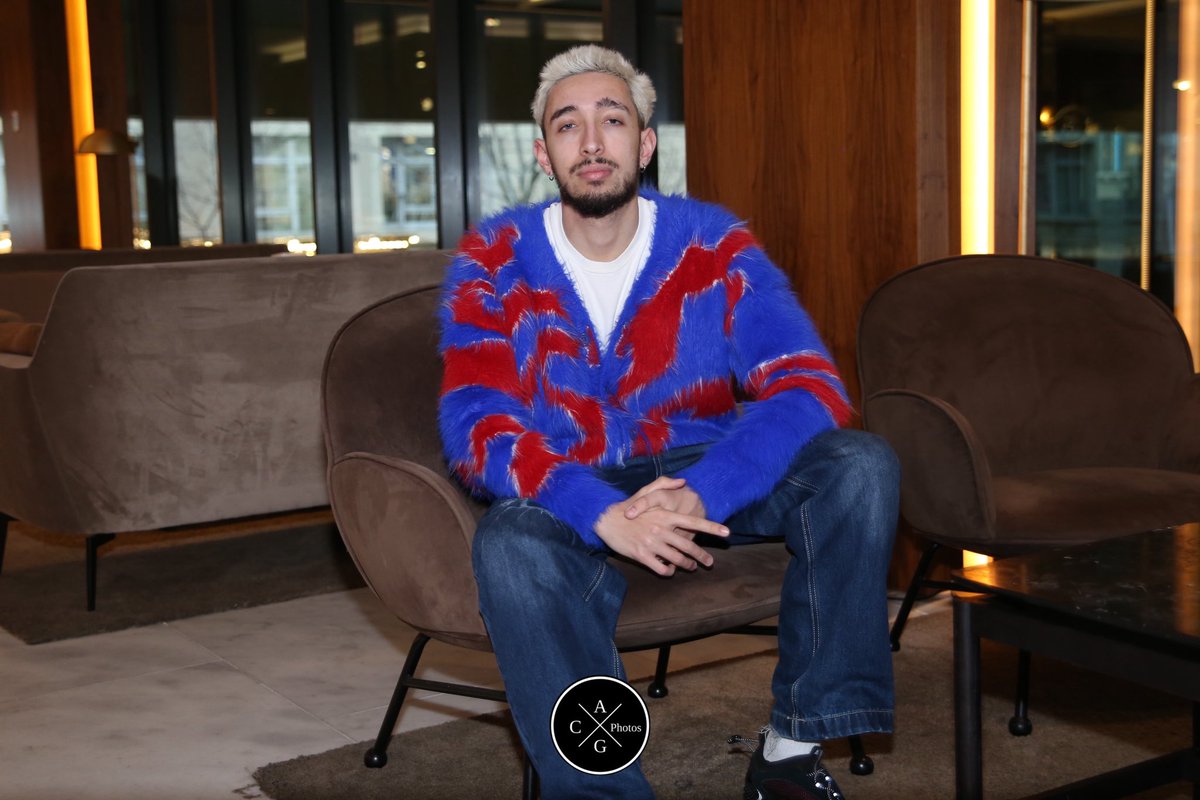 Hoy he estado grabando junto con <a href="/FrancescSanche/">Francesc Sánchez</a> una entrevista maravillosa con <a href="/PaulSThin/">PaulThin</a> en la que nos ha hablado de “Reboot” y mucho más…🤖

Muy pronto la tendréis junto a las fotos en <a href="/ActualityFM_es/">ActualityFM Radio</a> ! 🎙️

No coger la foto sin permiso ©️

#Reboot #PaulThin