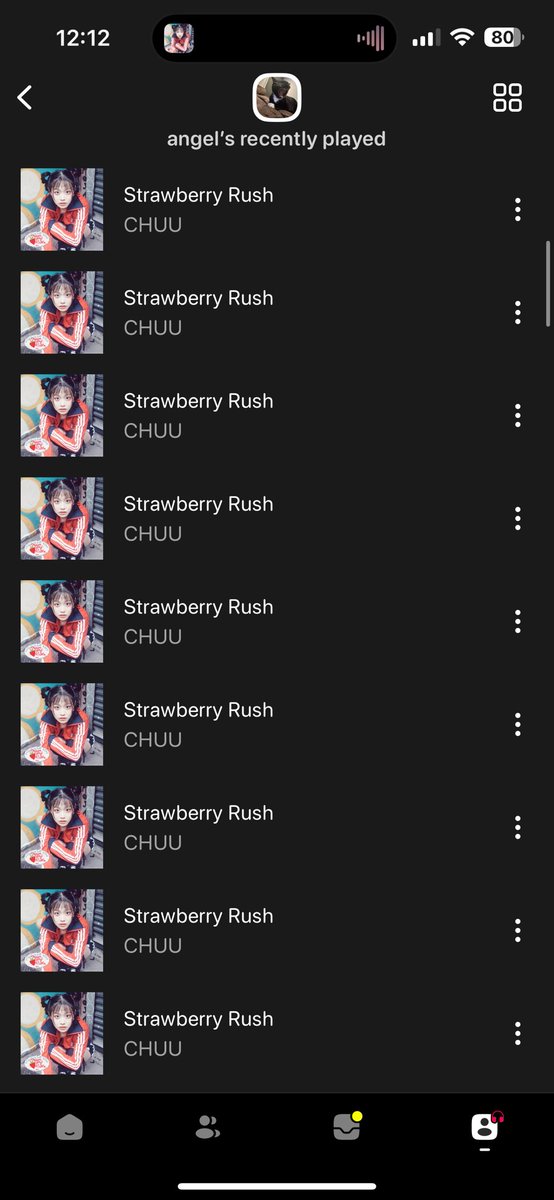 voidofhobi's tweet photo. currently overdosing on chuu cocaine https://t.co/BiVRvt9S1p
