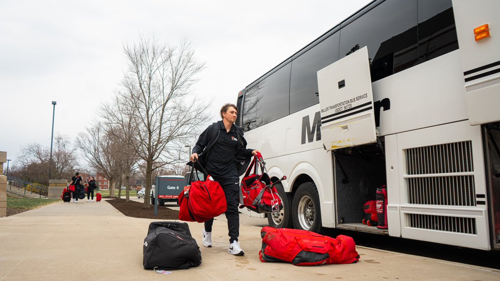 BallStateBB's tweet photo. Business Trip https://t.co/CvHmuvap6M