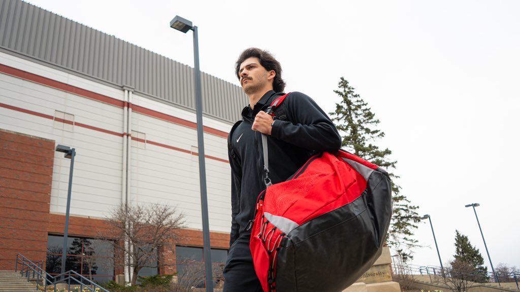 BallStateBB's tweet photo. Business Trip https://t.co/CvHmuvap6M