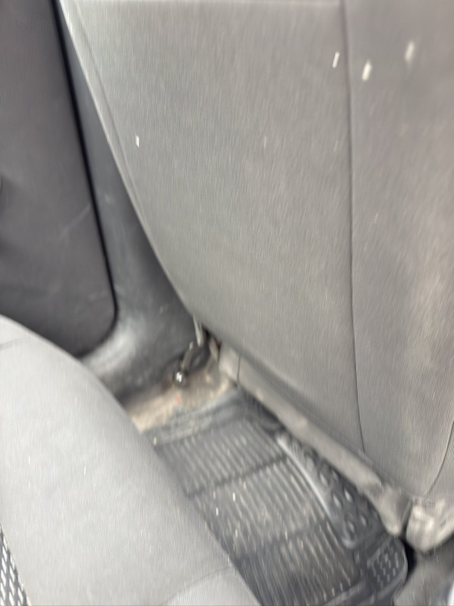 monegt's tweet photo. Hola @DiDi_Mexico oigan aquí en Estado de México, Lerma los autos y general choferes muy mal estado de unidades, súper sucias, autos en mal estado, choferes que dan mala pinta! Por que bajo la calidad?? https://t.co/aXq3oUfFqh