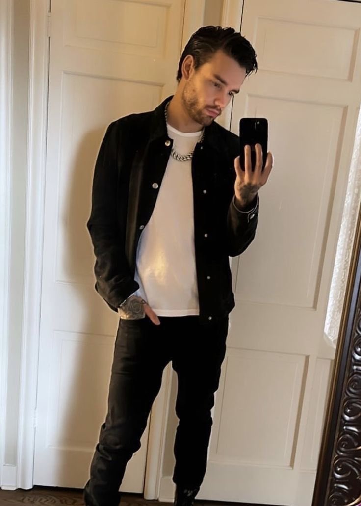 Liam Payne mirror selfie thread ❤️
