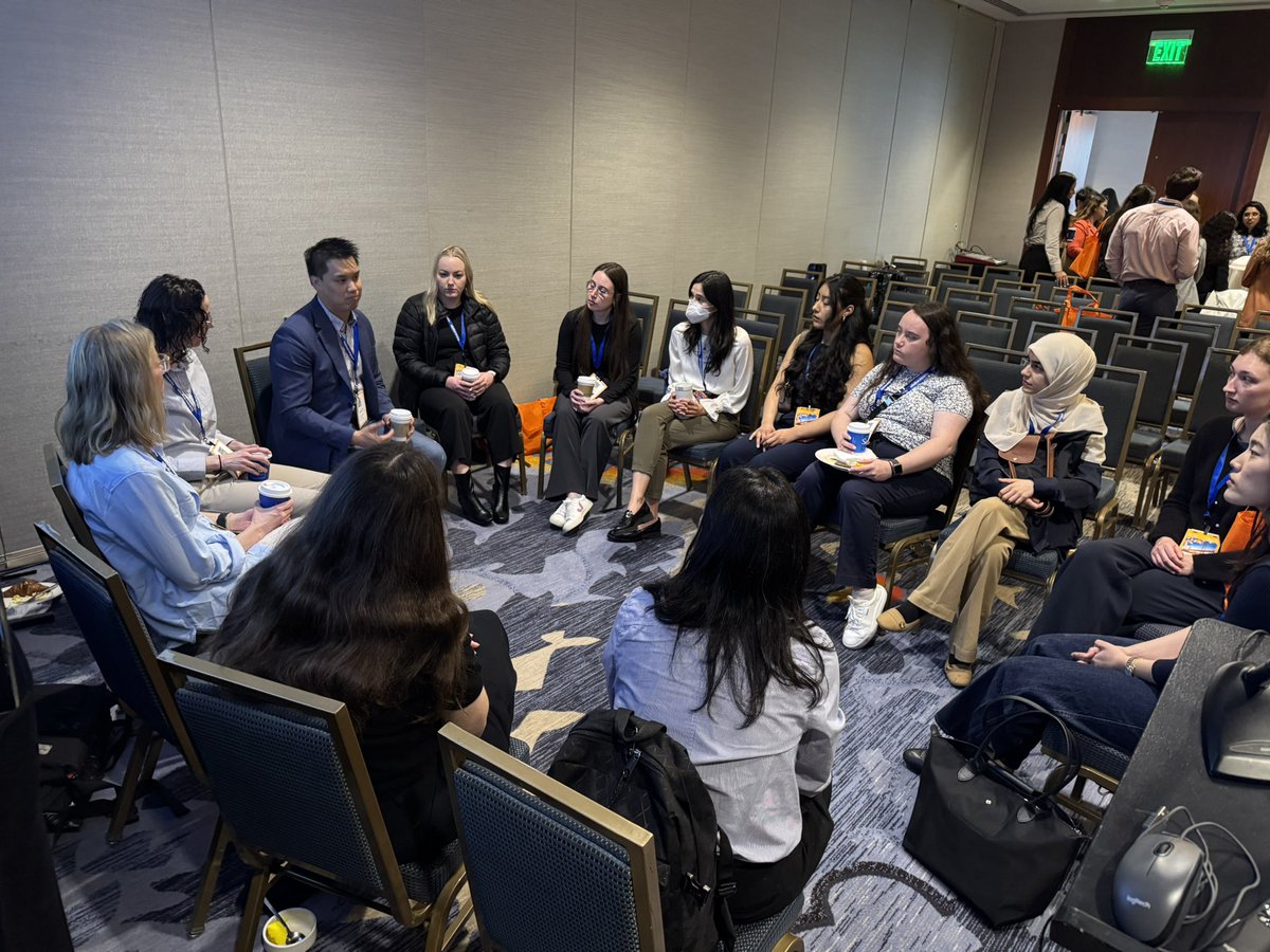 Thank you for coming to the Student SIG’s breakfast roundtable discussion on #SciComm at #SBM2025!