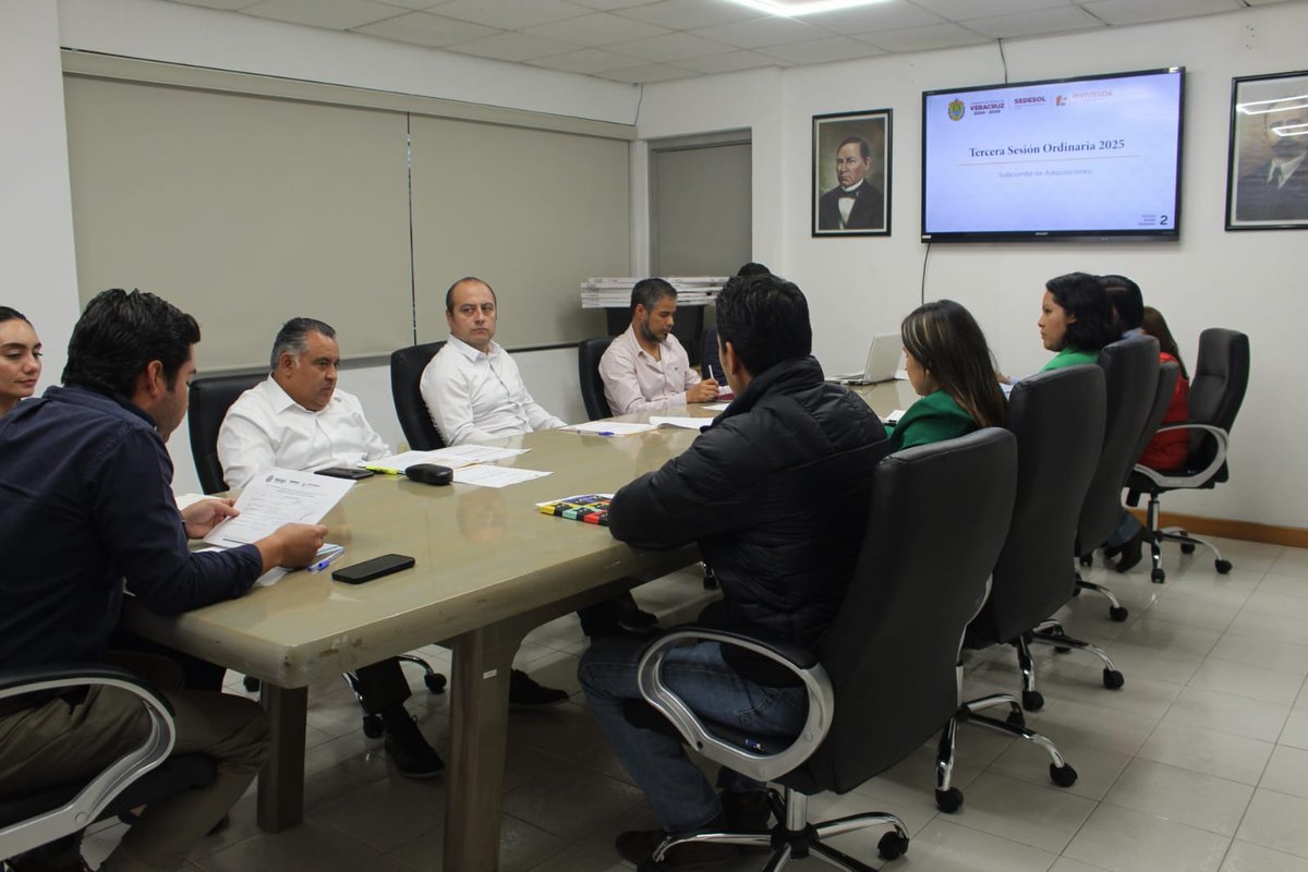 Con compromiso y transparencia, realizamos la Tercera Sesión Ordinaria del Comité de Obras Públicas y Servicios Relacionados, así como del Subcomité de Adquisiciones y Bienes Muebles de 2025, fortaleciendo la gestión eficiente de los recursos. 🏗📑
#PorAmoverAVeracruz