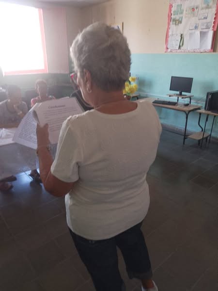 PrimariaAntoni1's tweet photo. Un buen maestro puede inspirar esperanza, encender la imaginación y fomentar el amor por el aprendizaje
@FarinaEstevez @SoniaCamachoGl1 @DMEncrucijada https://t.co/i8wYFq0I6N