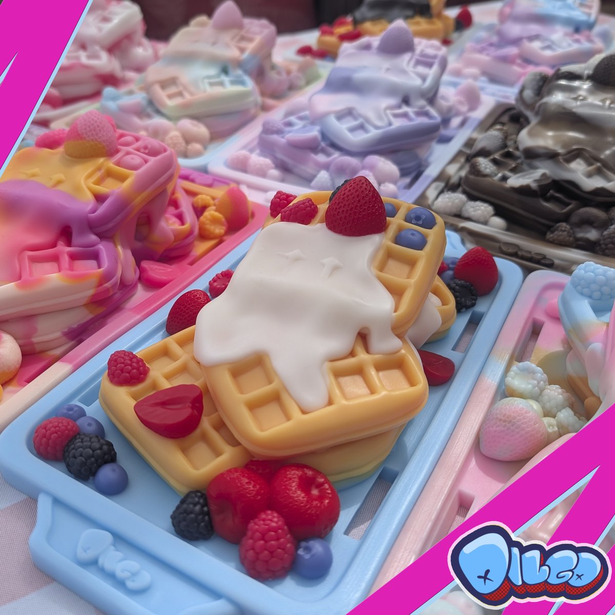 As a little reward, next drop pours are in progress.
Quite a few pastel already, figured out the "Designer Edition" and that one is a doozy!

If you have any ideas for other color combos, let us know and they might make the drop!
🧇🍓🫐🧇