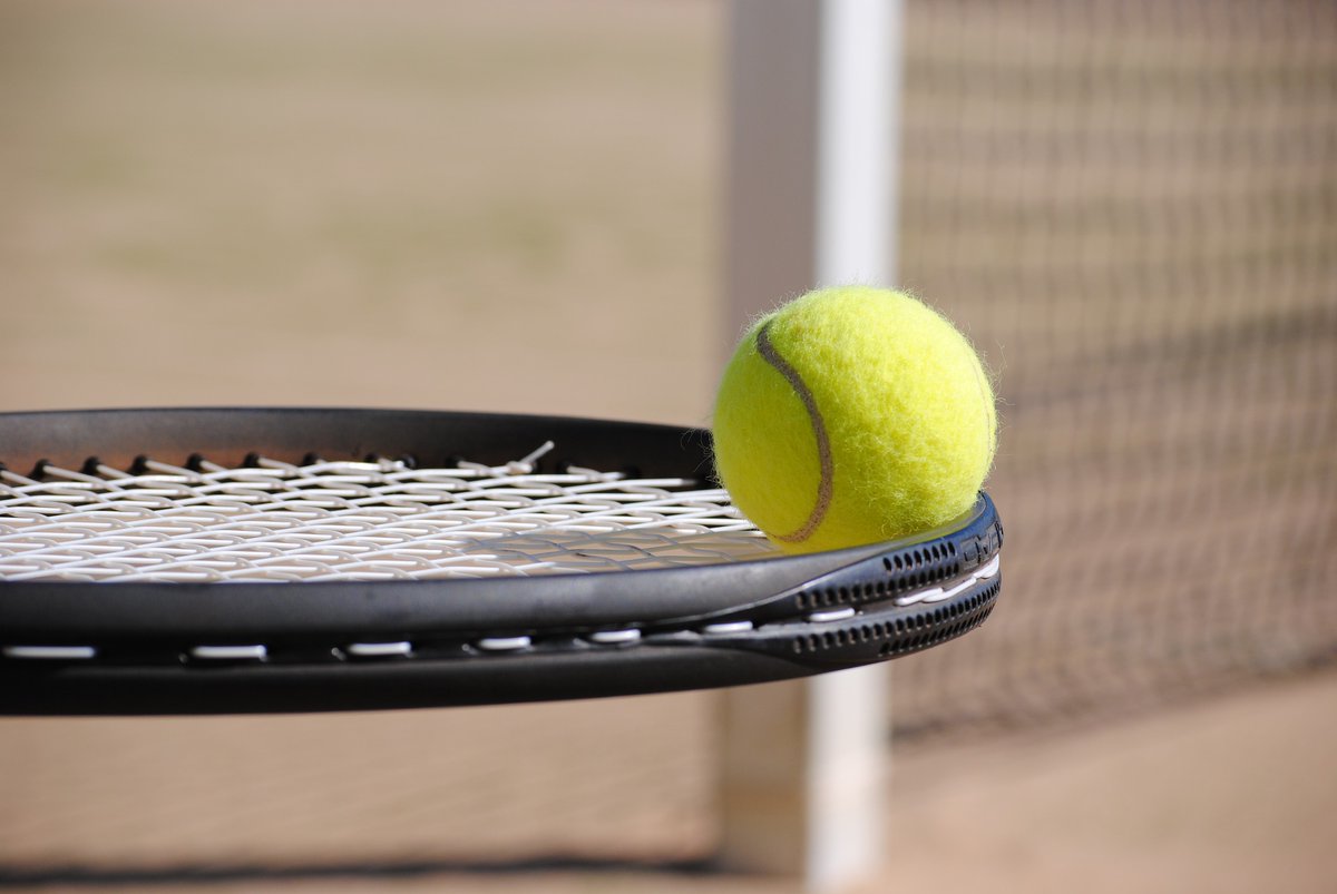 Looking to improve your tennis skills whilst having loads of fun? Come along to our skills camp at 

Glasgow Club Gorbals
Thursday 10 April 2025
Thursday 17 April 2025
9am-3pm

Suitable for mini orange and above (age 9 years +)
Camp price: £21 per day

glasgowlife.org.uk/sport/kids-act…