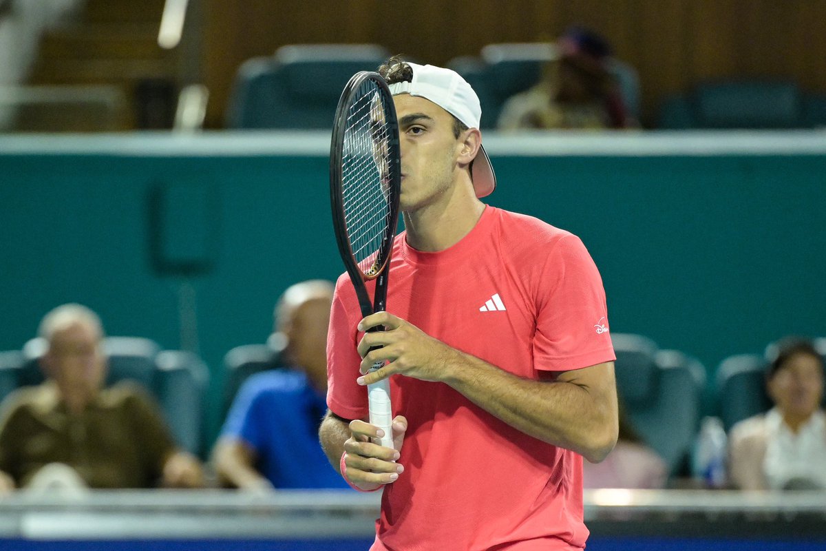 Se termina otro lindo torneo. Cuesta digerir la derrota de ayer pero muchas cosas positivas para sacar. <a href="/MiamiOpen/">Miami Open</a> 
Gracias de verdad a todos por el apoyo recibido. 
A descansar, recargar energías y seguir!!

📸: Peter Staples / <a href="/atptour/">ATP Tour</a>