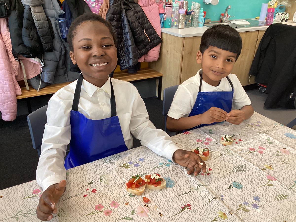 Today in their DT lesson, all children in 2K had a scrumptious time preparing and making bruschetta. It was absolutely delicious!