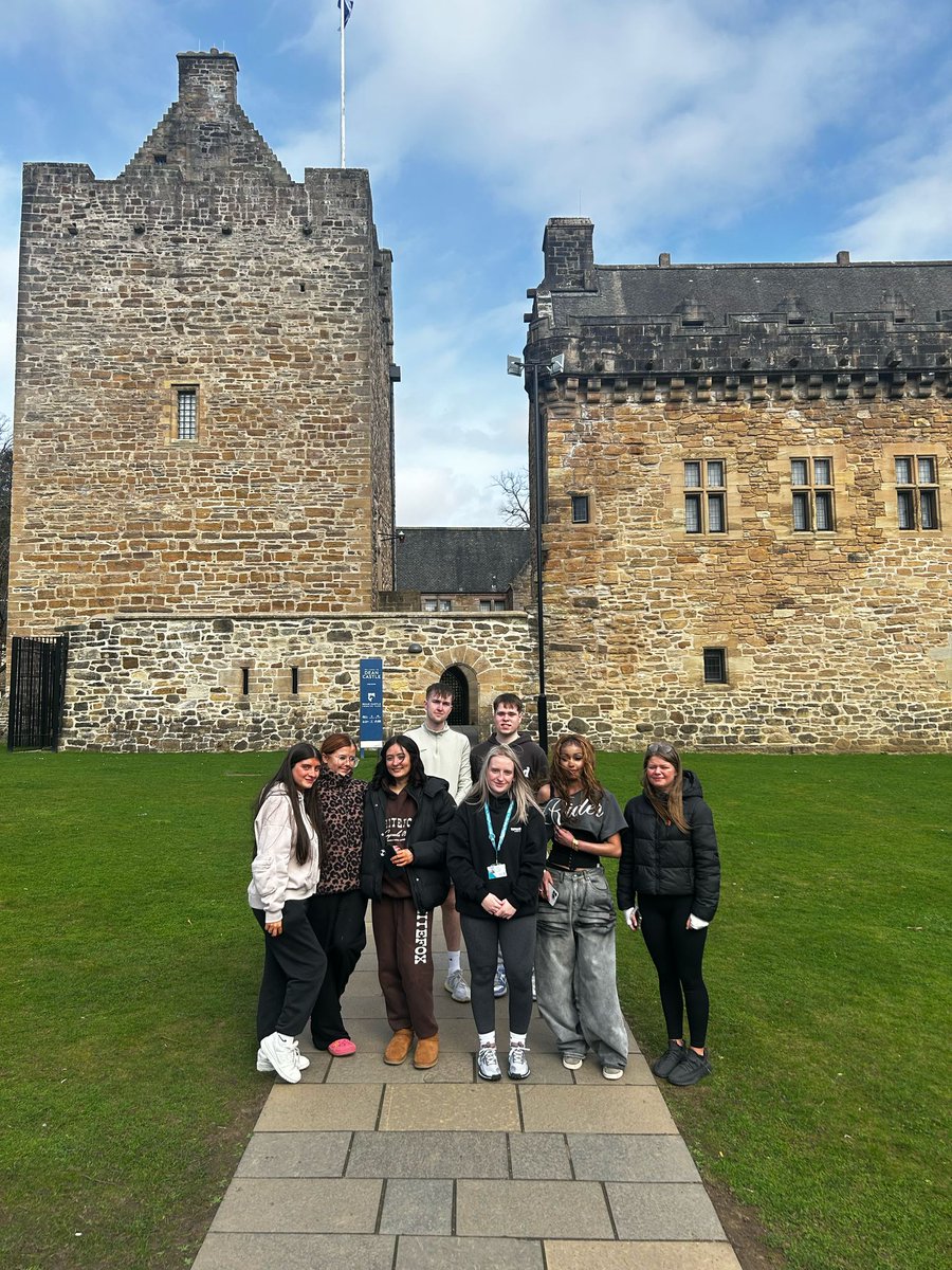 AyrshireCollSA's tweet photo. Thank you so much to all of our students who got involved in our Pathways of Hope Wellbeing Walks earlier this week.
It was great to get out and about and just have a good chat about student mental health!
#pathwaysofhope #weareayrshirecollege https://t.co/IpWHrvV9Hi