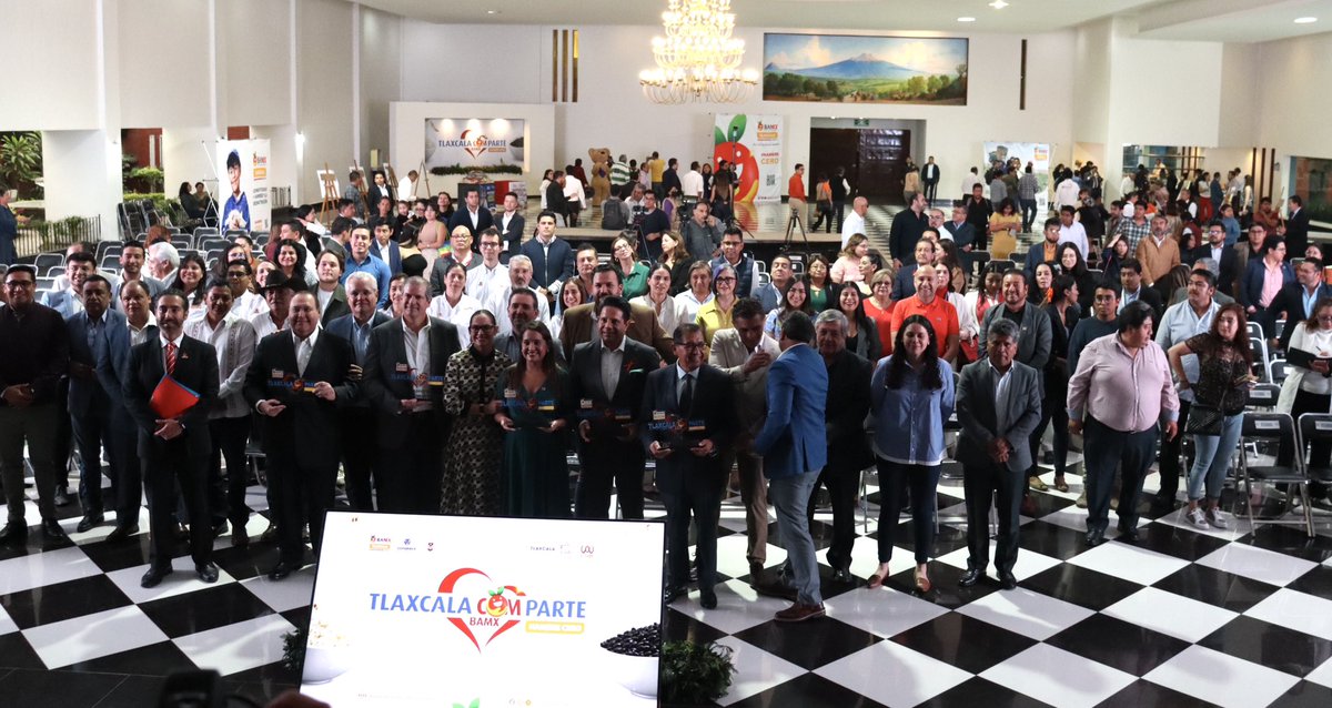 STyC_Tlaxcala's tweet image. 🍎🌱 El Secretario de Trabajo y Competitividad, @Noe_Altamirano_ , asistió al lanzamiento de la campaña “Tlaxcala Comparte Hambre Cero”, impulsada por el @BAMXPuebla en coordinación con el @GobTlaxcala , con el objetivo de combatir el rezago alimentario en la entidad.