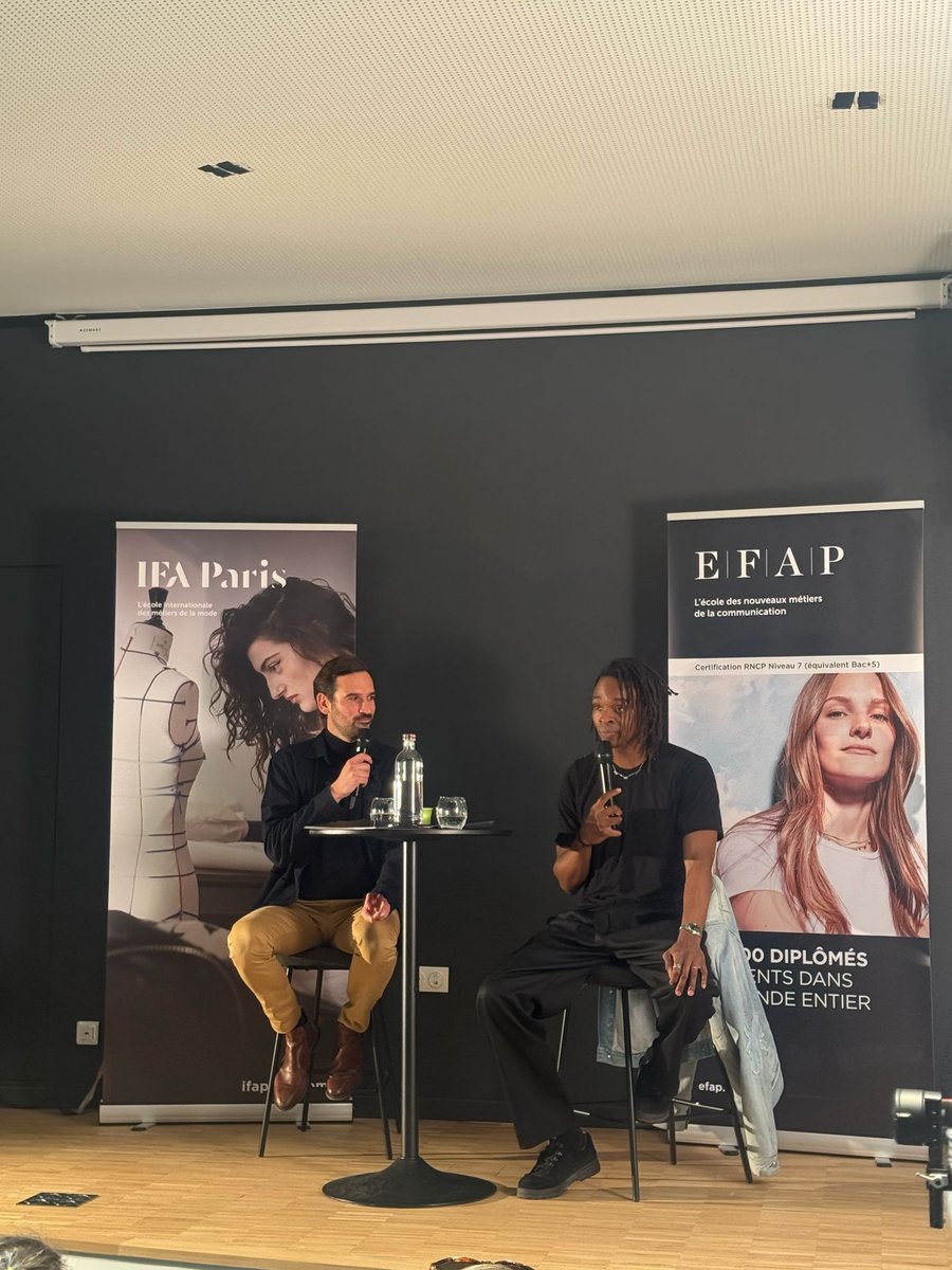 PierreSDZ's tweet image. 🤺 Présentation Masterclass Enzo Lefort : champion d'escrime, photographe, auteur, mannequin. 

💡Un échange inspirant pour les étudiants @EFAP_

🙏 Merci @Enzo_Lefort

#escrime #sport #photographie #mode #efap #masterclass