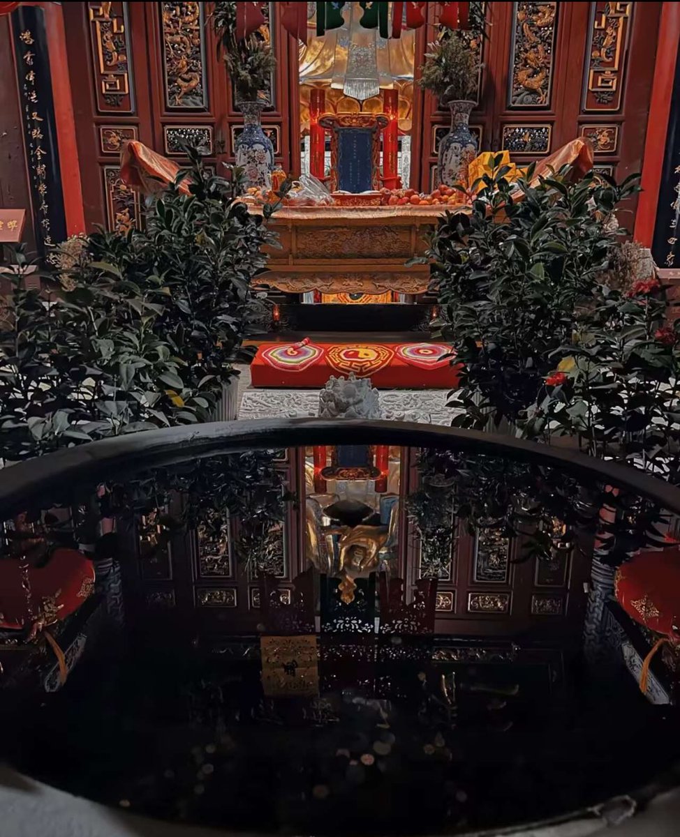 有人不懂愿力，也有人不信愿力，我给大家普及个通俗易懂的，一点就明白。
天天念叨一个人不管说他好与坏，这个人很快就出现你面前，有时候“说曹操曹操就到”这就是你内心愿力的简易显化，愿力大就是念叨大的事情和成为大的人物，异曲同工之妙。这就是所谓的愿力由心而显化。…