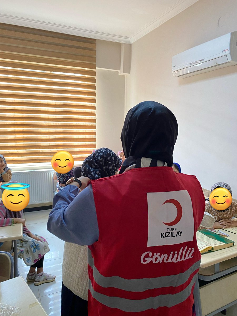 Bir çocuğun yüzündeki gülümsemedir , bayram sevinci🥰🤗