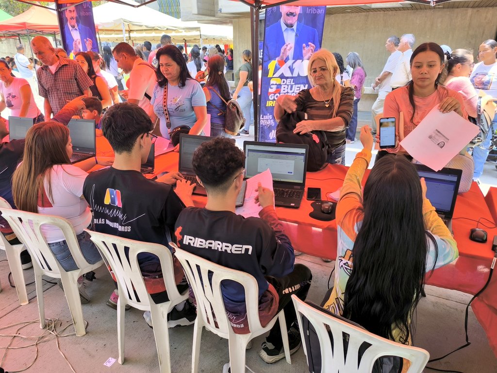 Naguará Luis Jonás (@guaraluisjonas) on Twitter photo #27Mar |🤍📲Cómo orientación permanente del Pdte <a href="/NicolasMaduro/">Nicolás Maduro</a> en dar solución oportuna al pueblo,alcalde <a href="/LuisJonasReyes/">Luis Jonás Reyes</a> lidera nueva entrega de solicitudes a través de <a href="/VenAppSocial/">Ven | App</a> apuntalando hacia las 90 mil solicitudes cerradas y 95% efectividad en #Iribarren
<a href="/ElCuartoRoj0/">El Cuarto Rojo</a> #27Mar |🤍📲Cómo orientación permanente del Pdte <a href="/NicolasMaduro/">Nicolás Maduro</a> en dar solución oportuna al pueblo,alcalde <a href="/LuisJonasReyes/">Luis Jonás Reyes</a> lidera nueva entrega de solicitudes a través de <a href="/VenAppSocial/">Ven | App</a> apuntalando hacia las 90 mil solicitudes cerradas y 95% efectividad en #Iribarren
<a href="/ElCuartoRoj0/">El Cuarto Rojo</a>