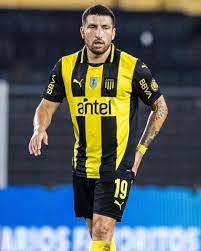 Aguirre puso a Eric en el mediocampo, porque no tenía más Remedi