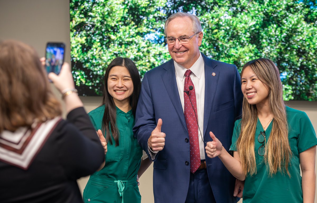 Texas A&M Dentistry (@tamudental) on Twitter photo Texas A&M College of Dentistry hosted <a href="/TAMU/">Texas A&M University</a> President Mark Welsh this week on campus here in Dallas! We're so glad you had a chance to meet our world-class students, faculty and staff. Thank you, President Welsh, for your leadership and #GIGEM
#Aggies #Dental #Healthcare Texas A&M College of Dentistry hosted <a href="/TAMU/">Texas A&M University</a> President Mark Welsh this week on campus here in Dallas! We're so glad you had a chance to meet our world-class students, faculty and staff. Thank you, President Welsh, for your leadership and #GIGEM
#Aggies #Dental #Healthcare