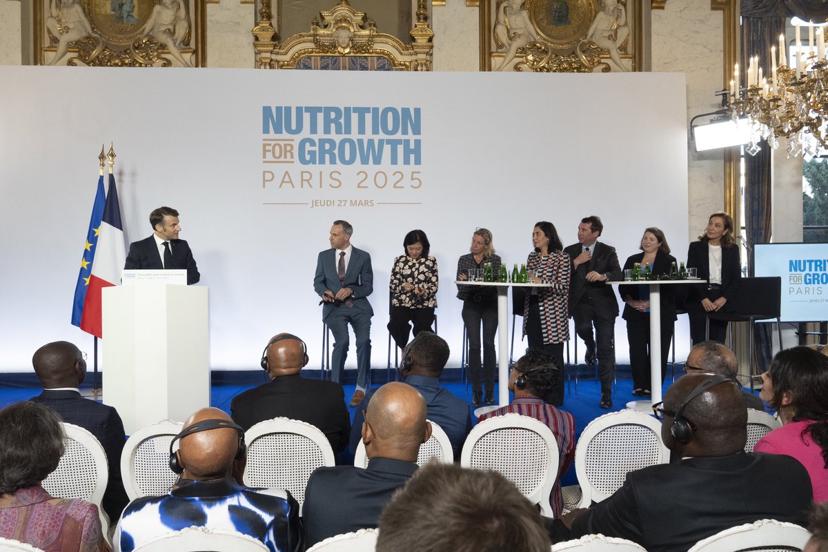 Emmanuel Macron tweet media