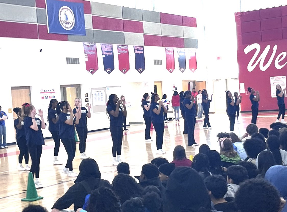 PotomacShoresMS's tweet photo. Our Seahawks brought the energy at todayβs pep rally! π¦
We celebrated student-athletes, cheered on teacher vs. student competitions, and watched Principal Dorsey & Mrs. Hinton join in with our step team! ππ₯ #SeahawkPride #PotomacShores https://t.co/yFFUalQSwS