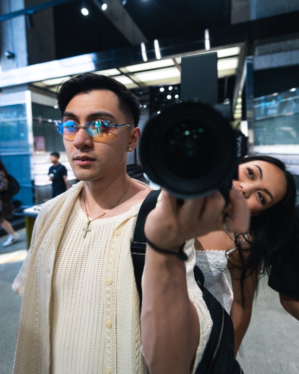 NotLegendaley's tweet image. Pogi ba or Gentle Monster lang? 🕶️