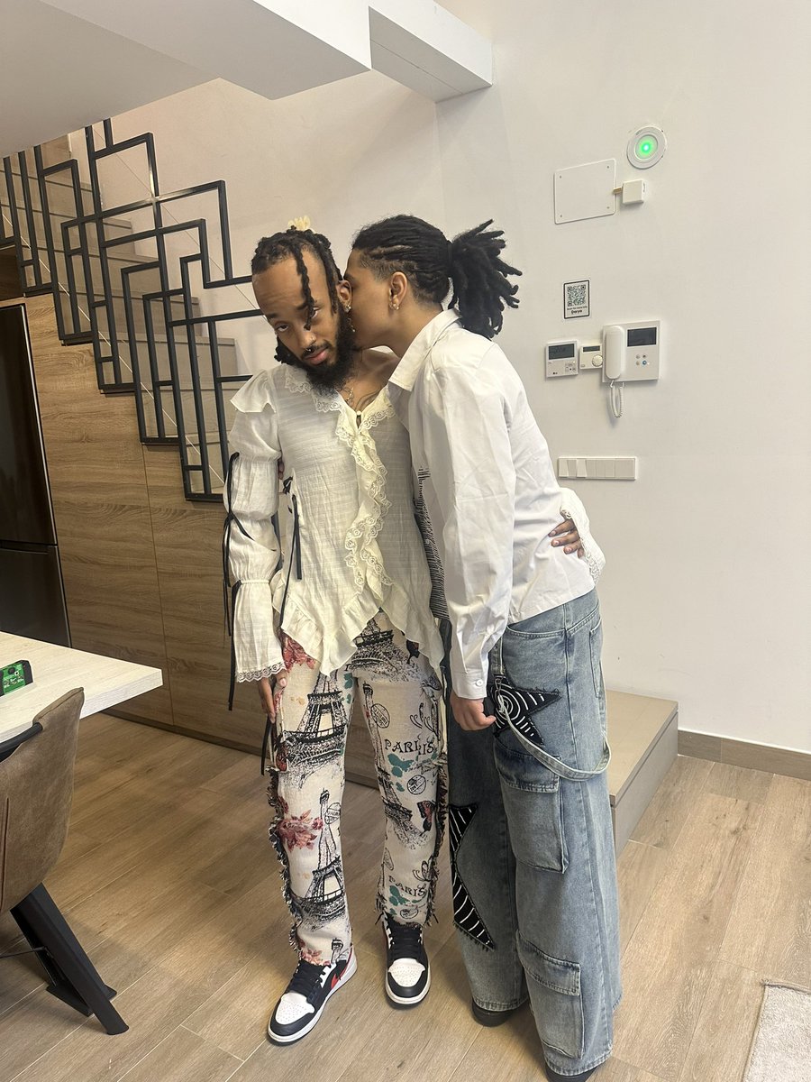 theefag's tweet photo. the couple vs us sharing pussy https://t.co/b5EYvu9yDz