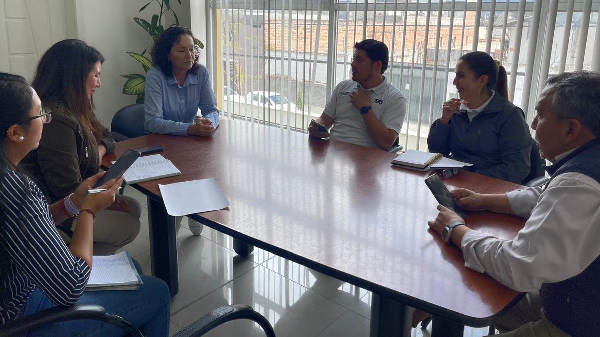SRIoficialEc's tweet photo. #SRIZonal1

¡Continuamos abriendo caminos para fortalecer vínculos con la Academia y forjar alianzas!

Dialogamos con representantes del Instituto Tecnológico ITCA, para coordinar la inauguración de un NAF en la ciudad de Ibarra.

#ElNuevoEcuador https://t.co/4TN2YLobqJ