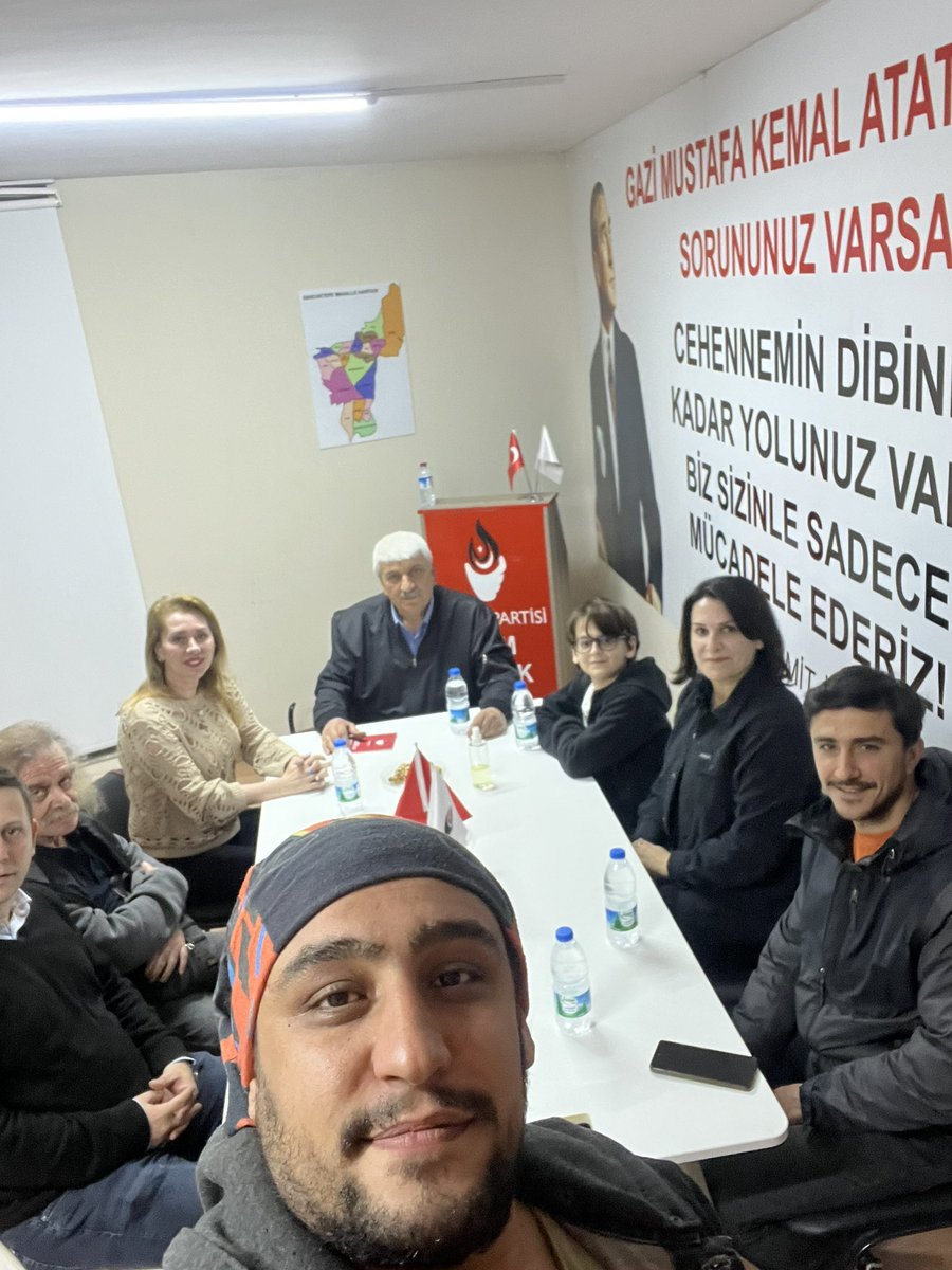 Kurucular Kurulu ve GİK üyemiz Sn. <a href="/jskurdoglu/">Dr. Jülide Sarıkaya Kurdoğlu</a> başkanımız ilçemizi ziyaret etmiştir. Aramıza yeni  katılan arkadaşlarımıza <a href="/zaferpartisi/">Zafer Partisi</a> ‘nin politikalarını ve Genel Başkanımız <a href="/umitozdag/">Ümit Özdağ</a> ‘a yapılan hukuksuzluğu anlattık. 
<a href="/AliSehirlioglu/">Prof.Dr. Ali Şehirlioğlu</a> 
<a href="/HakanAksit34/">Hakan Akşit</a> 
<a href="/ZaferPartisi_34/">Zafer Partisi İstanbul İl Başkanlığı</a>