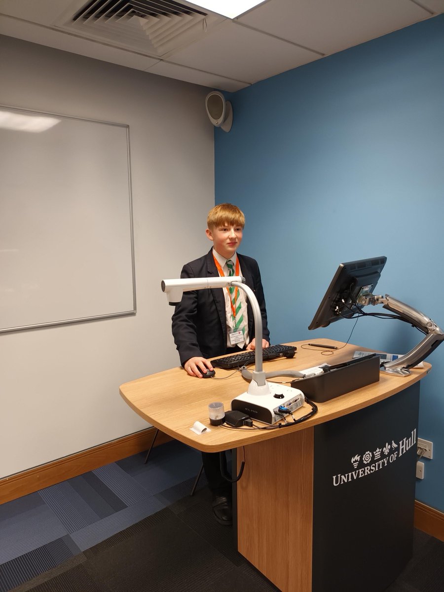 Some of our Y8 students took part in the IntoUniversity Buddy Trip. The first day we spent the morning at the IntoUniversity Centre in Grimsby. The next day we went to the University of Hull. We explored the campus and facilities. Thank you to the IntoUniversity Centre!