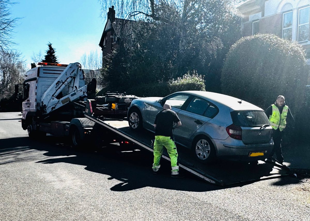 MoseleyHeathWMP's tweet image. Another glorious day ☀️ to be seizing a vehicle in Moseley ⛔️ #dontplonkit #taxit @NKirkpatrickWMP