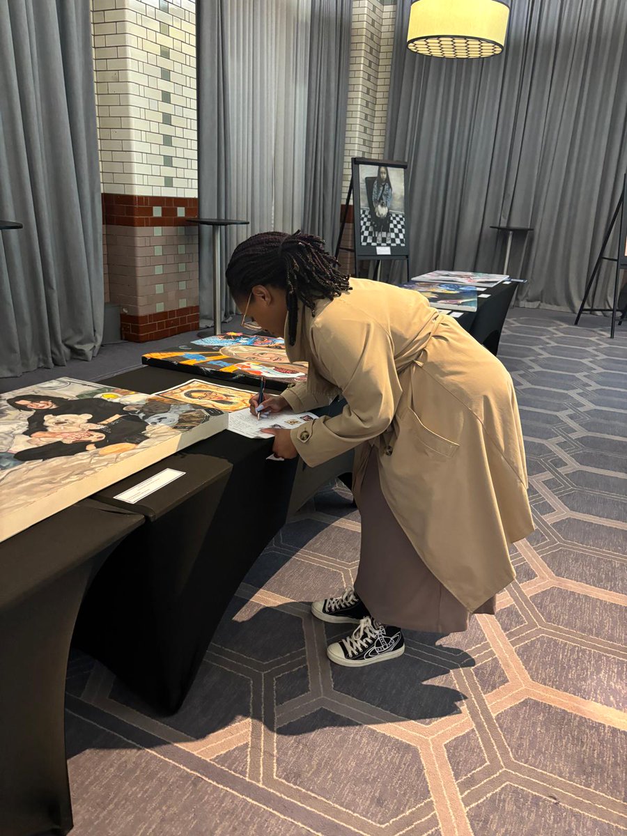 Another year judging the artwork of very talented young people around the country chosen by <a href="/UnitedLearning/">United Learning</a>   to compete in their annual art competition. Cant wait to see the outcome. Thank you yo Lynda and the team for having me.

  #britishartist #artwork  #UnitedLearning