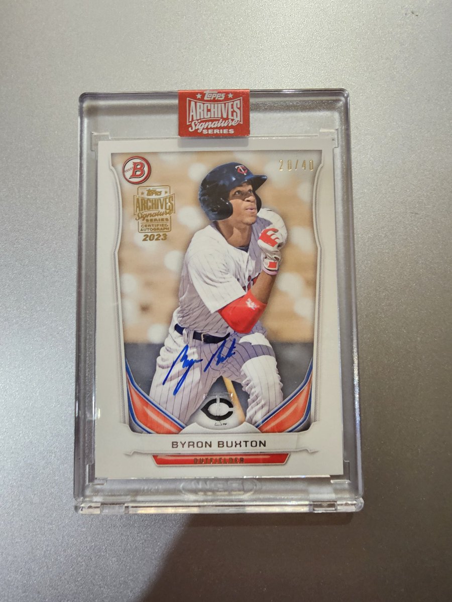agunn23's tweet image. Doing my first giveaway. Like,RT, and follow so I can dm winner. I'll pick a winner Sunday night sometime.  Thanks! Enjoy the season!
