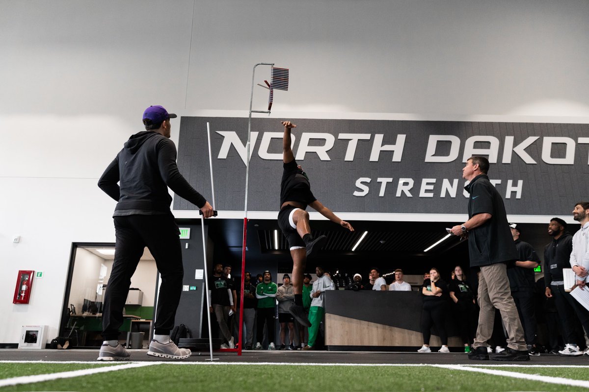 North Dakota Football tweet media