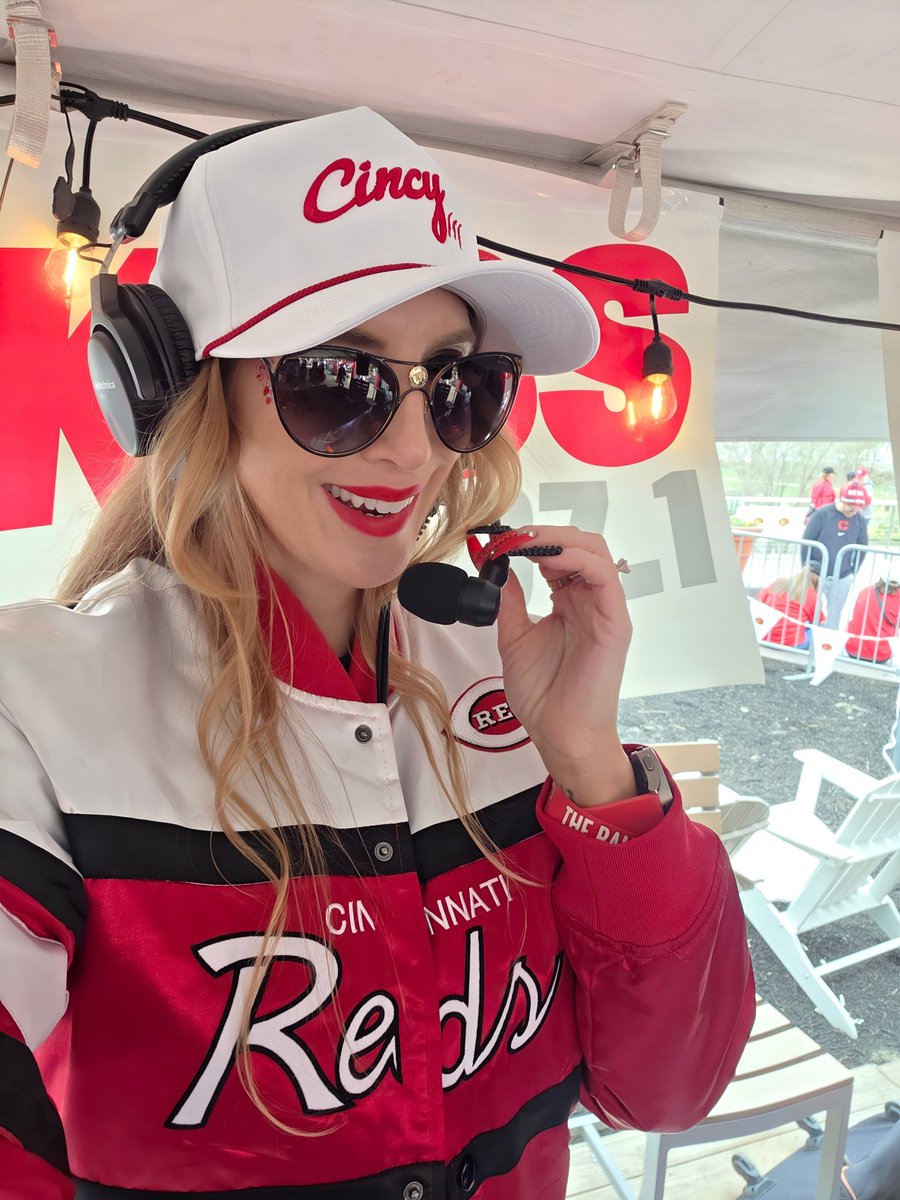 thewhobae's tweet image. I think I missed my calling as a NASCAR driver 😂😂😂 thanks @jonjononair for having us on ♥️