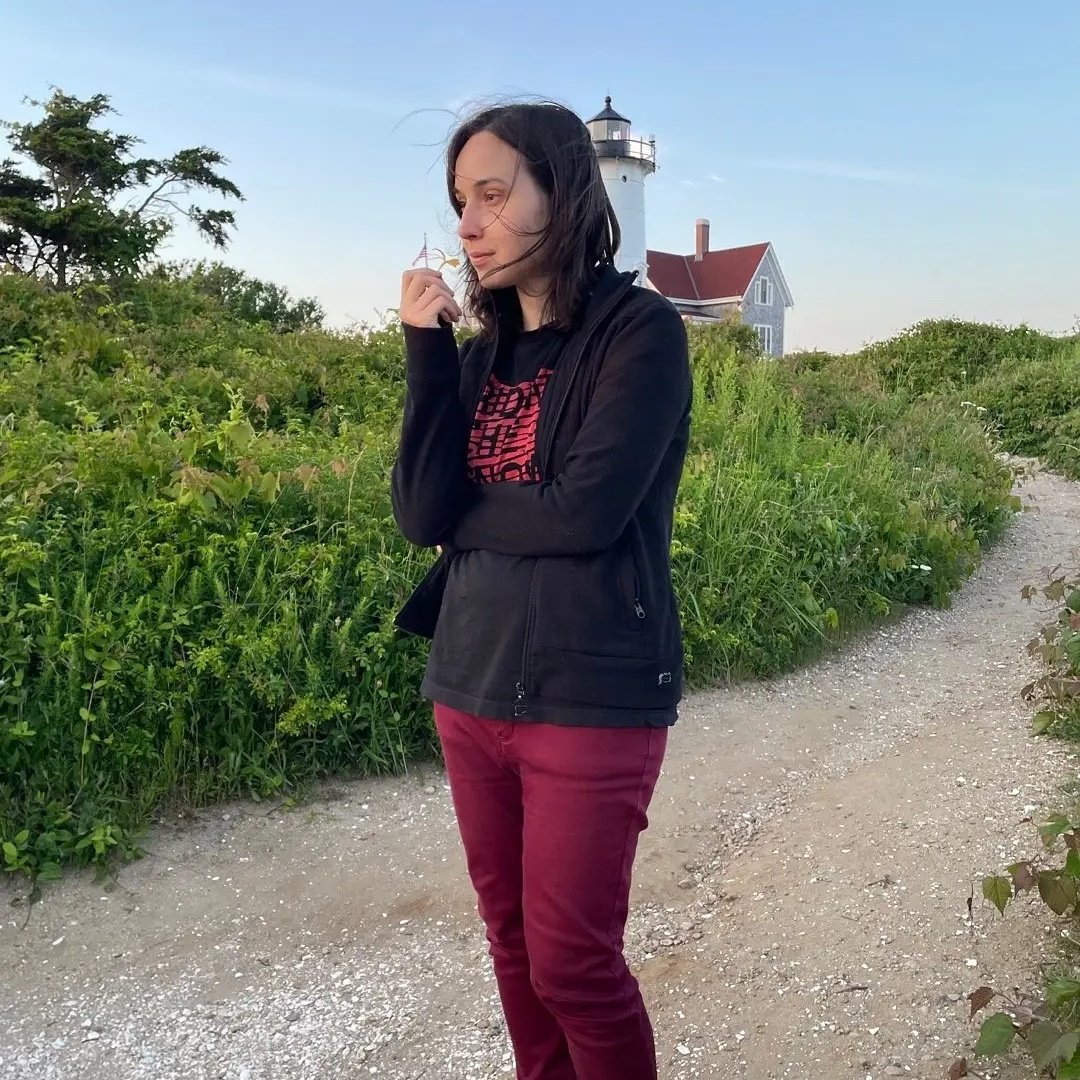 Zprtr1's tweet photo. This *legal* immigrant  is almost certainly going to be murdered once she's deported back to Russia

She is anti-Putin &amp; a scientist who escaped persecution in Russia &amp; got granted to work for Harvard University on a work visa. The Trump administration doesn't give one fuck https://t.co/eHzgK9a6Ow