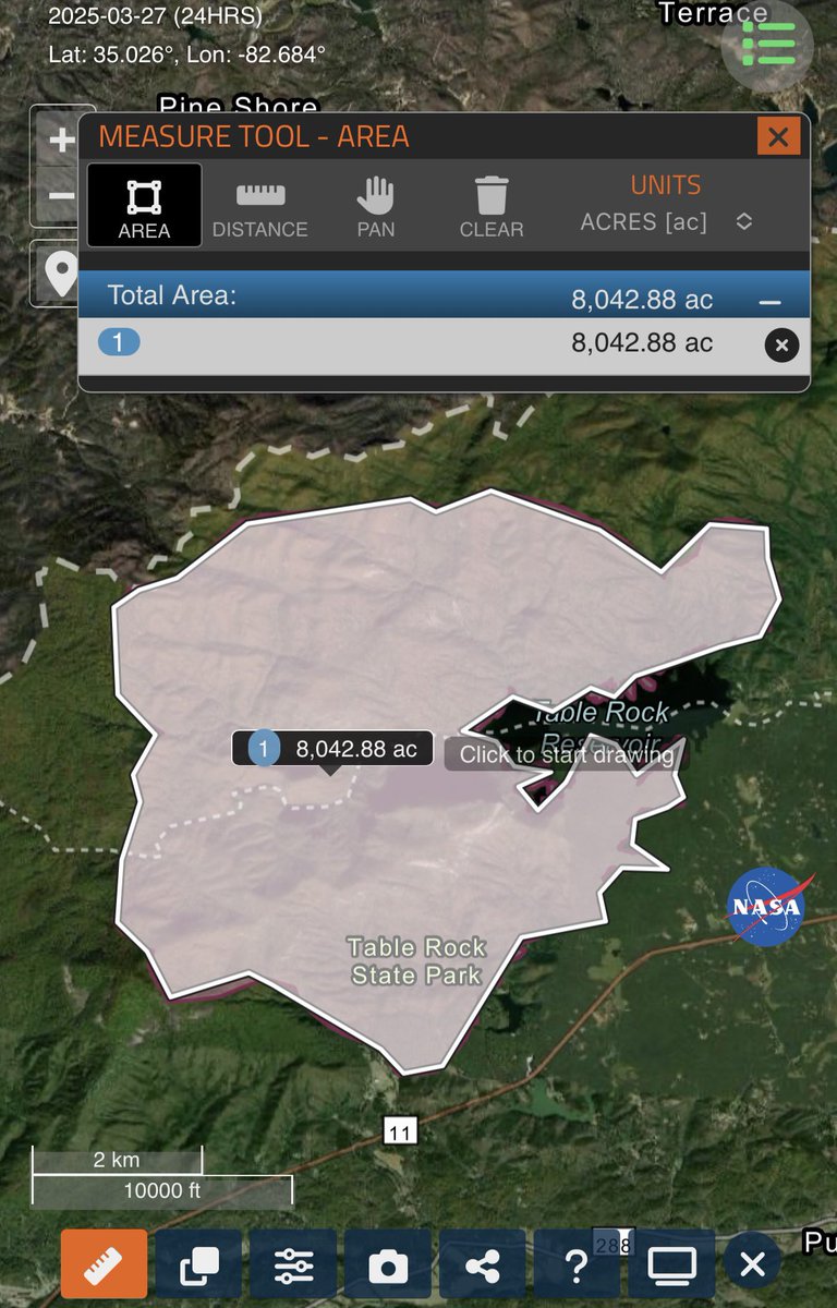 AndrewElswickWX's tweet image. Table Rock Fire up to roughly 8,000 acres according to new fire perimeter on FIRMS. Would make this the 4th largest fire in SC history, and looks well on its way to becoming #3. #TableRockFire