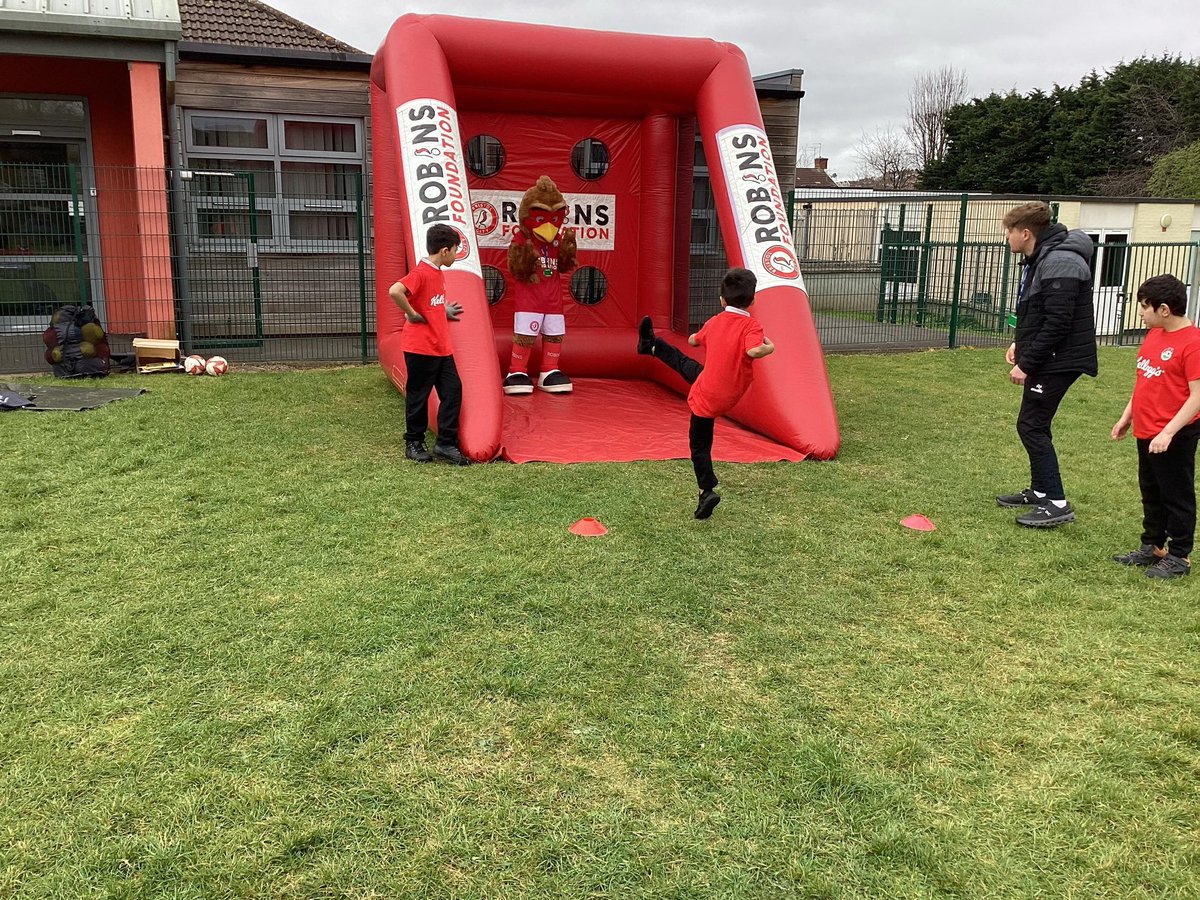 Evergreen took part in #showracismtheredcard today with <a href="/RobinsFound/">Bristol City Robins Foundation</a>. Our game changers organised and delivered this with a penalty shoot out with Red! <a href="/Cabotfederation/">Cabot Federation</a>