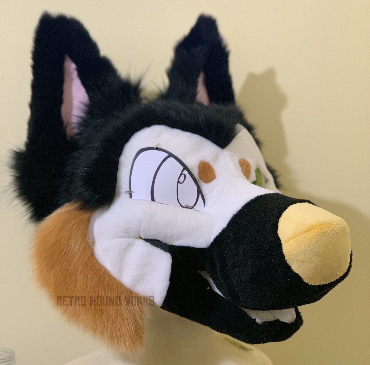 RetroHoundWorks's tweet image. Progress on this head commission so far! Love how she鈥檚 turning out. Everything is just pinned on, nothing glued yet.
I鈥檓 so thankful I鈥檓 able to work more now. Expect more pics soon!